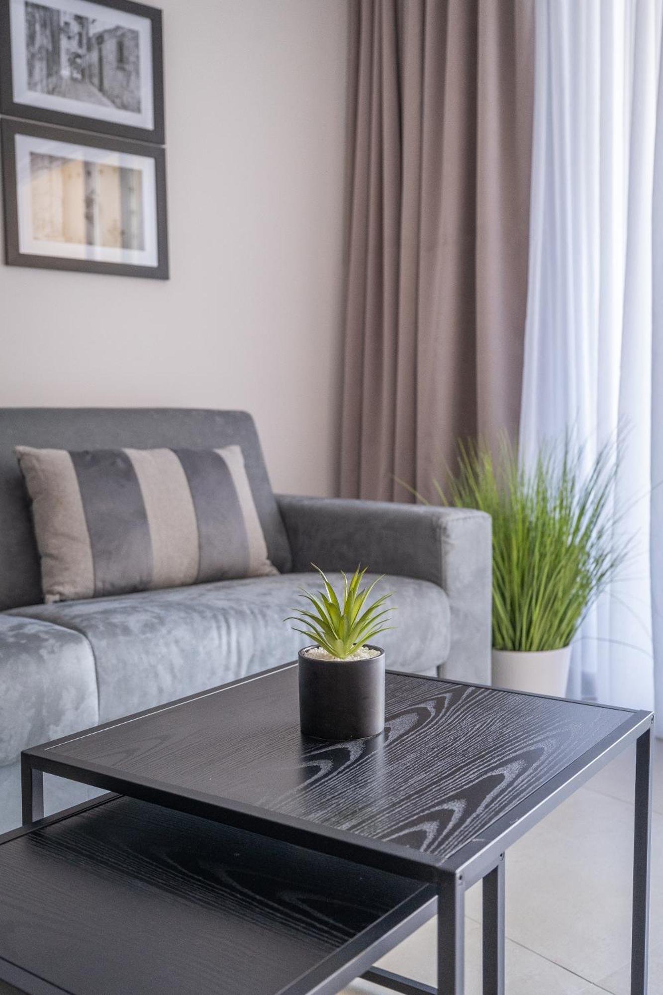 New Stylish Designer - Exceptional Location Apartment