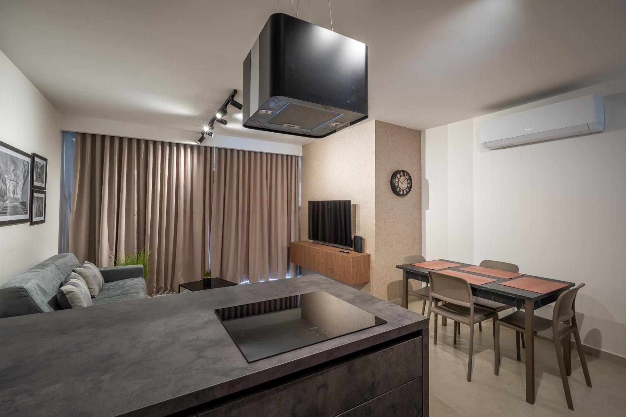 New Stylish Designer - Exceptional Location *